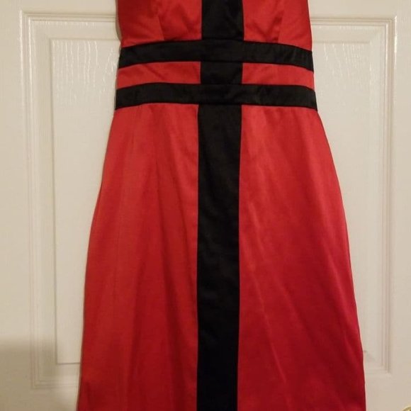 Dress - Picture 1 of 2